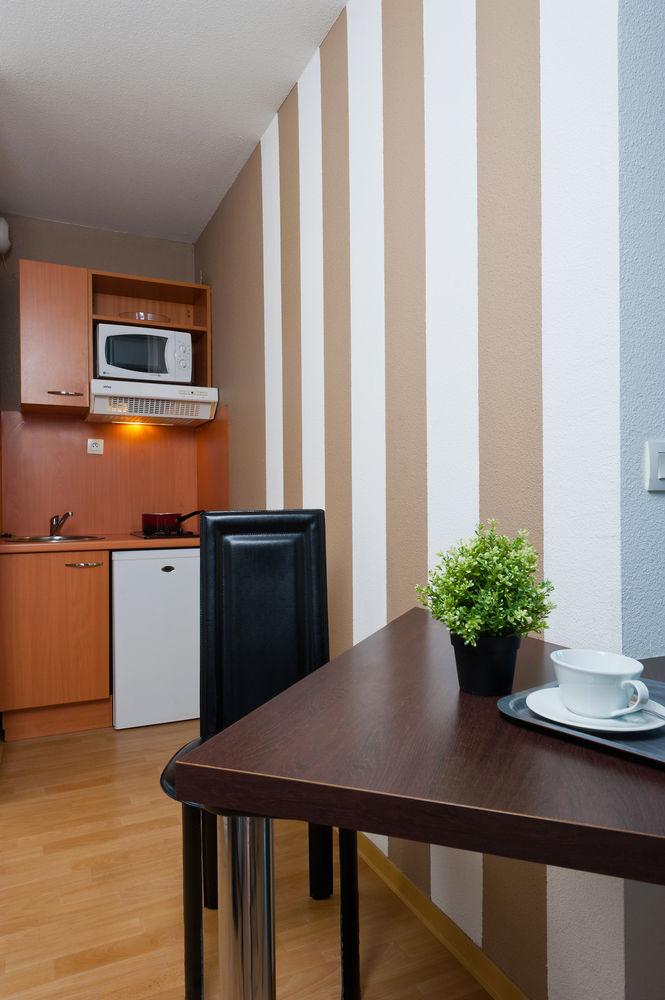 Teneo Apparthotel Bordeaux - Gare Saint Jean Екстер'єр фото