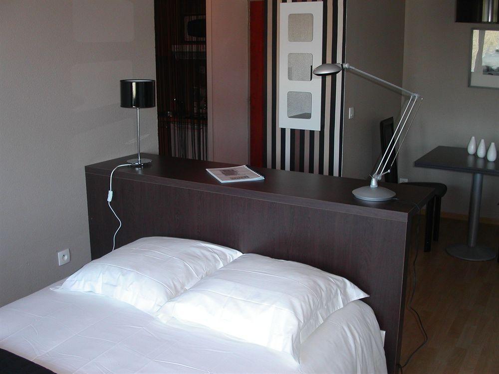 Teneo Apparthotel Bordeaux - Gare Saint Jean Екстер'єр фото