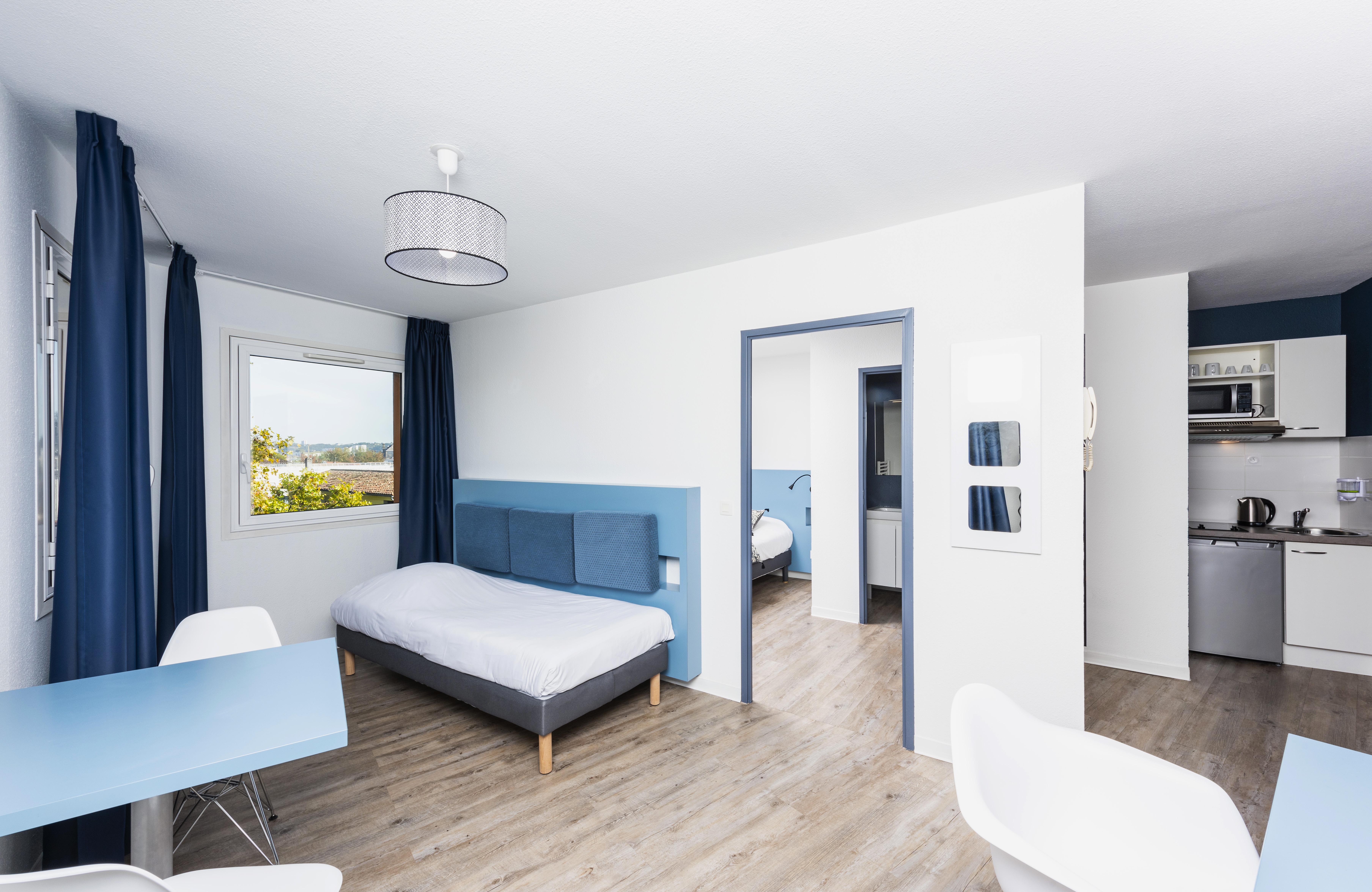 Teneo Apparthotel Bordeaux - Gare Saint Jean Екстер'єр фото