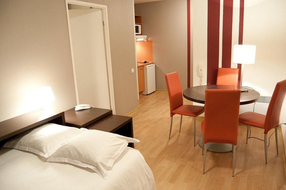 Teneo Apparthotel Bordeaux - Gare Saint Jean Екстер'єр фото